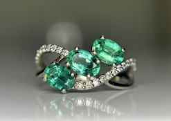 Beautiful 1.50 CT Natural Emerald Ring With Natural Diamonds & Platinum 950