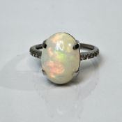 Beautiful Natural Opal 3.86 CT Ring With Natural Diamond and 18k Gold