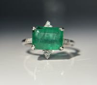 Beautiful 4.05 CT Natural Emerald Ring With Natural Diamonds & Platinum 950