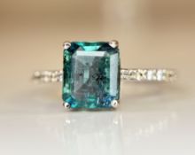 Beautiful 1.86 CT Natural Emerald Ring With Natural Diamonds & Platinum 950