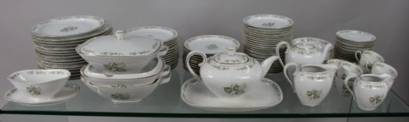 Extensive Franconia Krautheim “Summer Bloom“ Dinner Tea Service