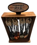 Approx. 48 x Necklaces With Stand L7a