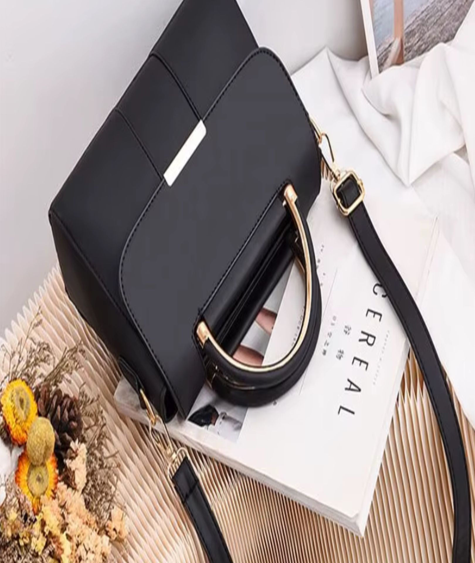 New Fashion PU Leather Crossbody Bag – Sleek, Stylish & Perfectly Practical! - Image 3 of 3