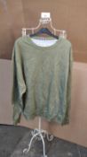 Champion Green Jumper Size L. Est £25