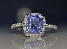Beautiful 2.79CT Unheated Ceylon Blue Sapphire With Natural Diamonds & 18k Gold
