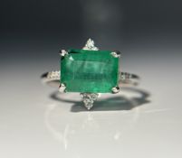 Beautiful 4.05 CT Natural Emerald Ring With Natural Diamonds & Platinum 950