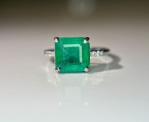 Beautiful 2.65 CT Natural Emerald Ring With Natural Diamonds & Platinum 950