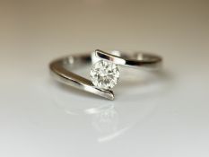 Beautiful Natural 0.45 CT S1 Diamond Ring With 18k Gold