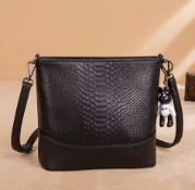 Genuine Leather Crossbody Bag for Women – Large Capacity Fashion Shoulder Purse Detachable Strap