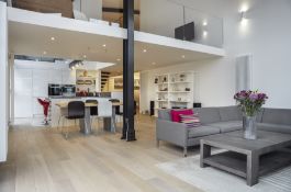 10.228sqm HW9464 Ultra Prime Oak Fendi 1 -Strip RRP £152.95/sqm (+VAT)