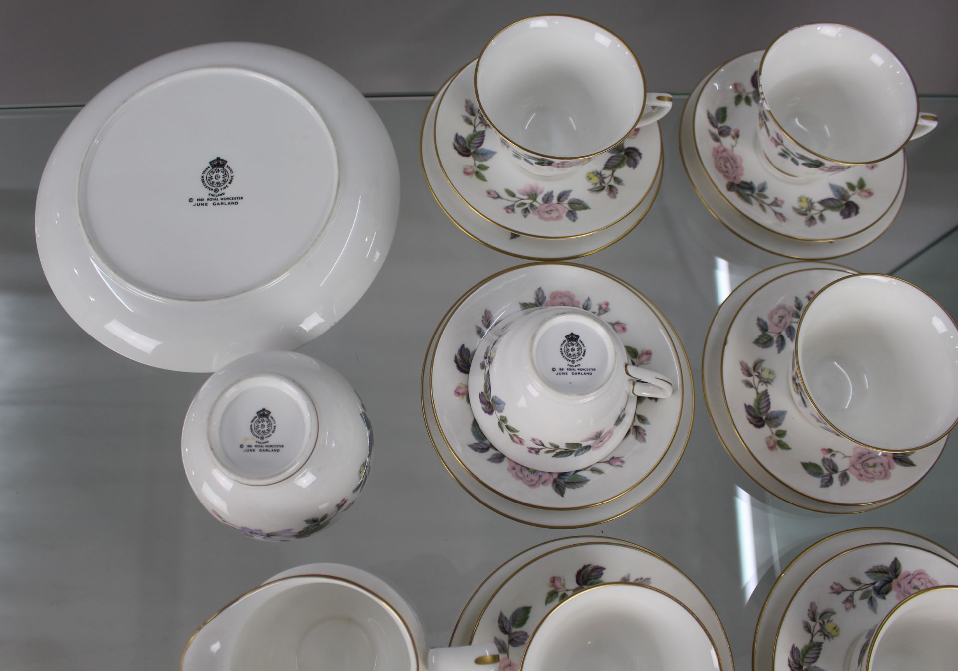Royal Worcester “June Garland“ 6 Place Tea Service - Image 6 of 6