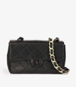 Chanel Black Quilted Lambskin Vintage Medium Classic Single Flap Bag