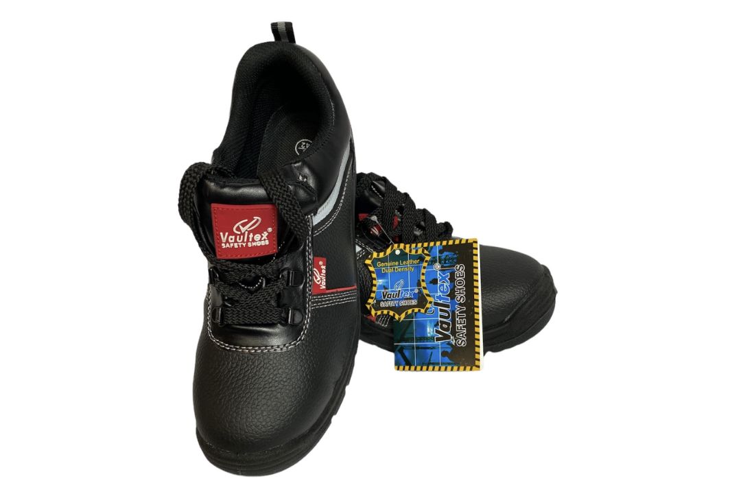 3 x Vaultex Protective Shoes Size 8 L9c