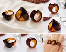 Title: Set of 3 Amber-Style Statement Rings – Brown & Honey Tones Description: Set of three chunky