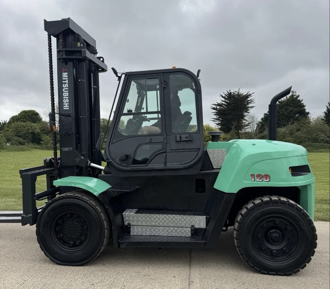 Plant, Machinery & Commercial Vehicles - Featuring Industrial Forklifts & Premium Ground Care Machinery.