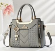 Women's Quilted Crossbody Handbag – Trendy Shoulder Bag