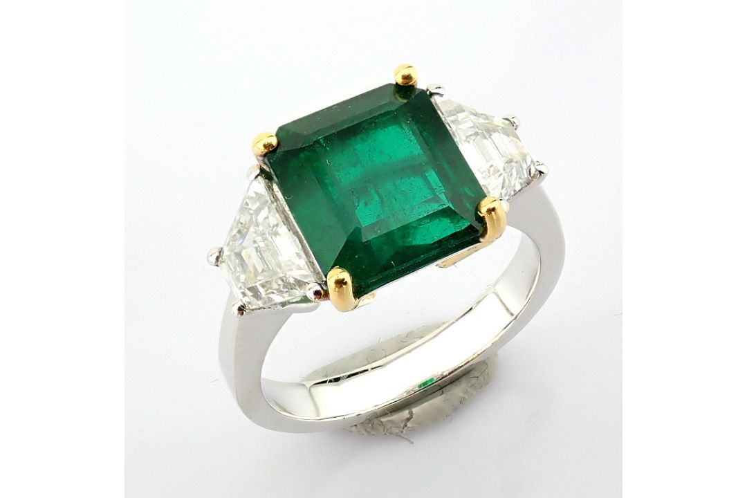 Natural Diamond 18K White Gold Ring - Image 7 of 12