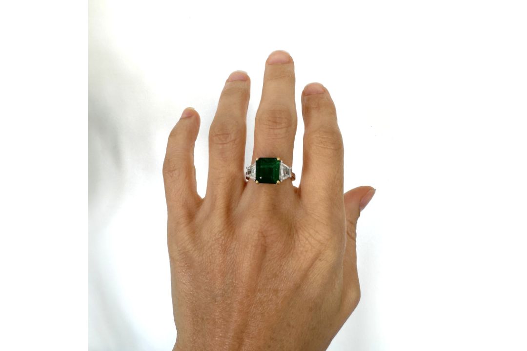 Natural Diamond 18K White Gold Ring - Image 6 of 12