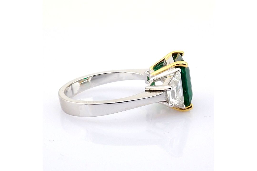 Natural Diamond 18K White Gold Ring - Image 2 of 12