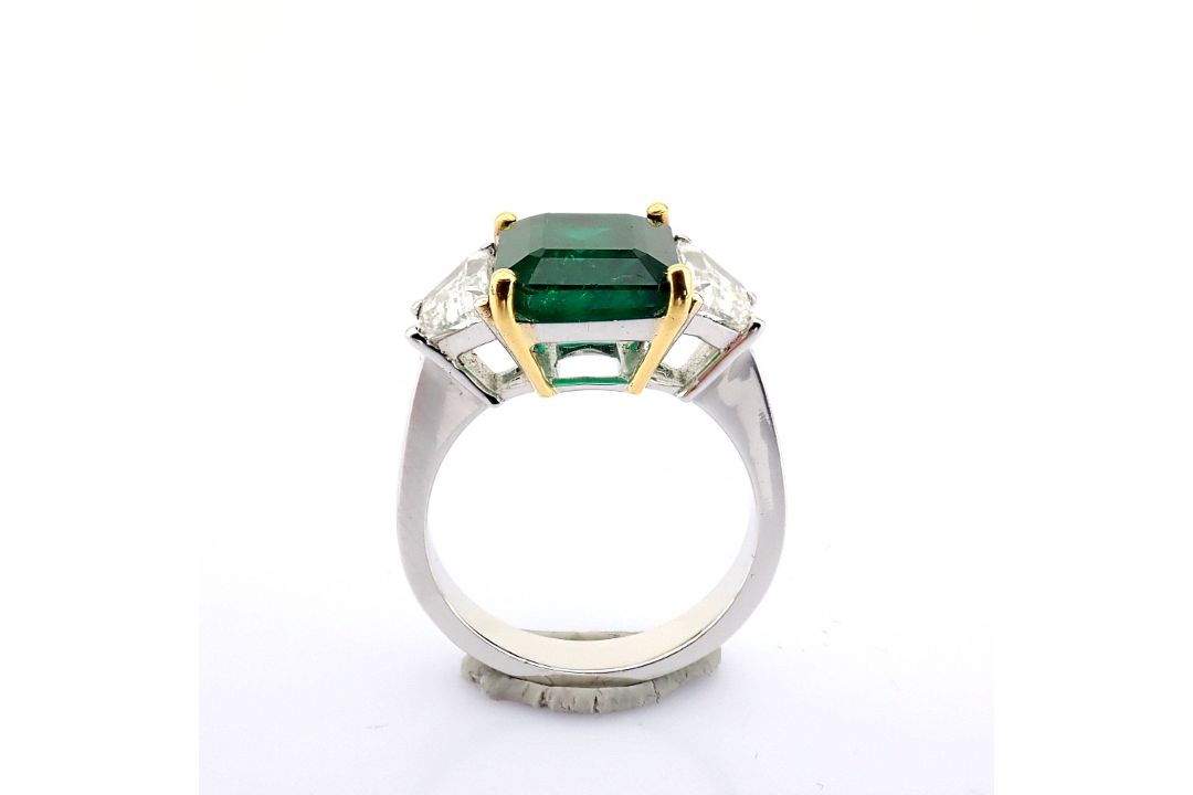 Natural Diamond 18K White Gold Ring - Image 8 of 12