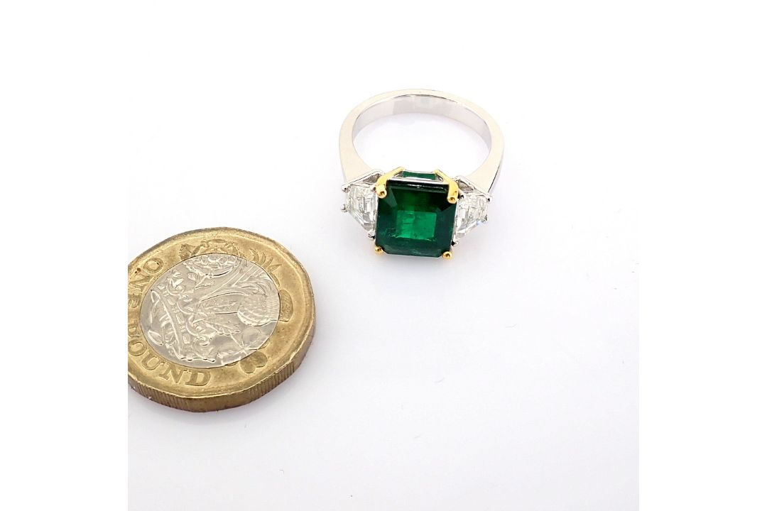 Natural Diamond 18K White Gold Ring - Image 10 of 12