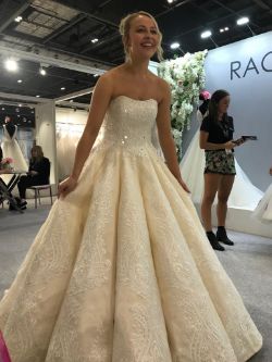 Fashion, Jewellery,  Gifts, Prom & Wedding Dresses. Ideal reseller stock