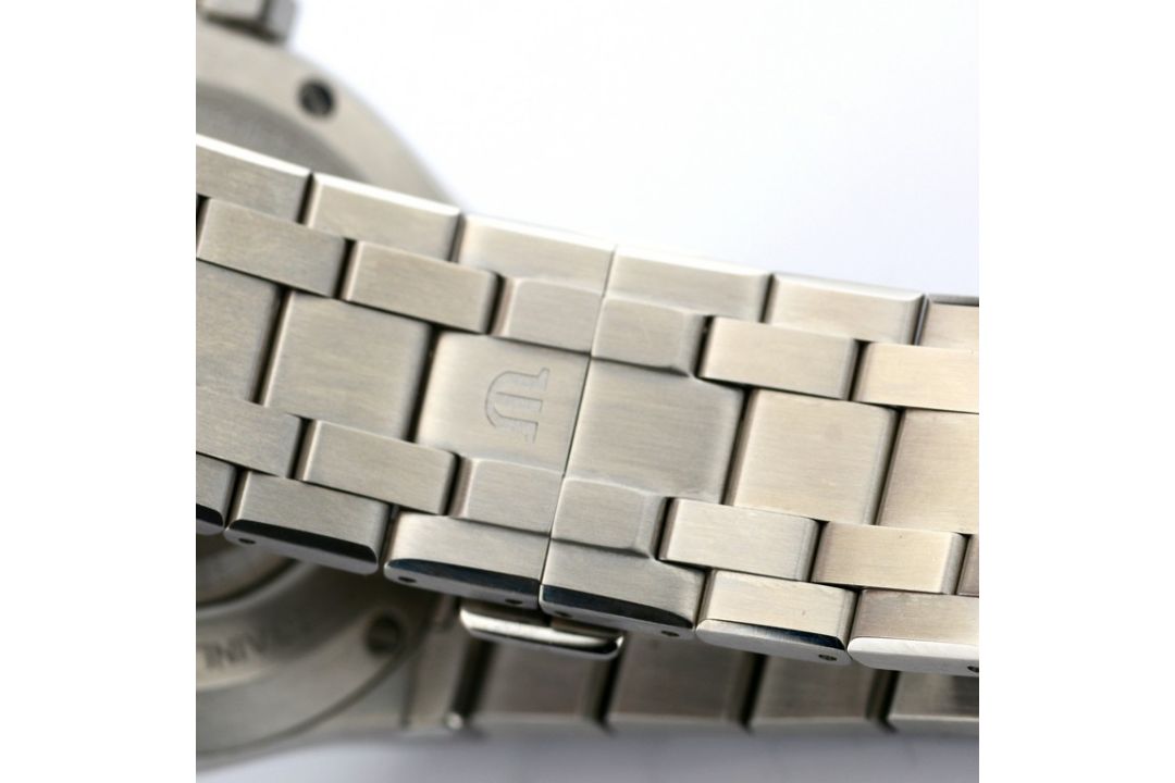 Maurice Lacroix / Aikon Automatic - 42mm Black Dial Swiss Men's Watch - Gentlmen's Wristwatch - Image 7 of 9