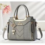 Women's Quilted Crossbody Handbag – Trendy Shoulder Bag