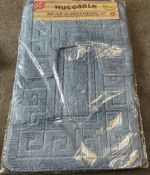 2-Piece Greek Pattern Bathroom Mat Set – Non-Slip Bath & Pedestal Mats, Soft & Absorbent Blue