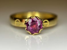 Beautiful 0.90 CT Natural Spinel Ring & 18k Yellow Gold