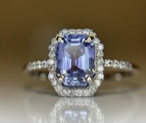 Beautiful 1.75 CT Unheated Ceylon Cornflour Blue Sapphire Diamonds & 18k Gold
