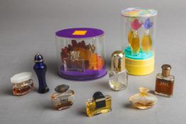 Konvolut von Parfüm-Miniaturen