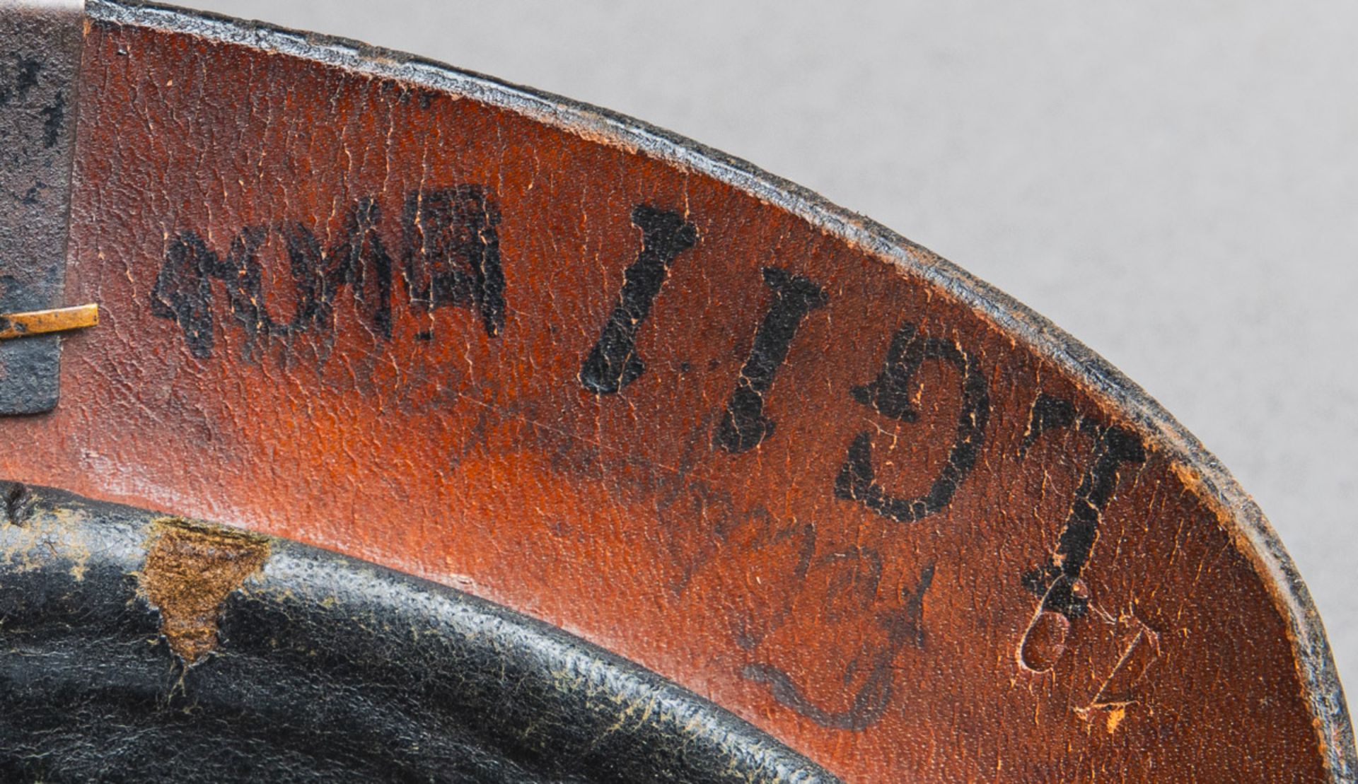 Feuerwehrhelm (um 1900) - Bild 4 aus 4