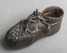 Kinderschuh als Galvanoplastik (Anfang 20. Jh.)