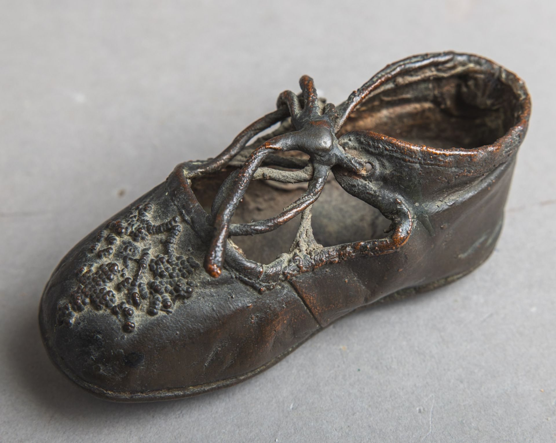 Kinderschuh als Galvanoplastik (Anfang 20. Jh.)