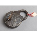 Biedermeier-Vorhängeschloss (um 1820/40)