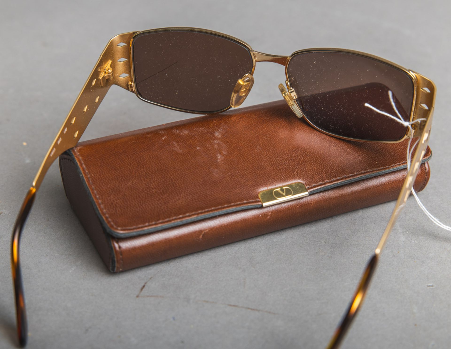 Sonnenbrille (Valentino) - Bild 2 aus 2
