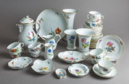 42-teiliges Set von Serviceteilen (Meissen, 1. u. 2. Wahl)