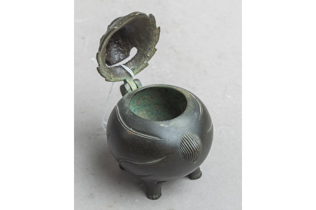 Räuchergefäß "Wächterlöwen" (China, wohl um 1900) - Bild 3 aus 3