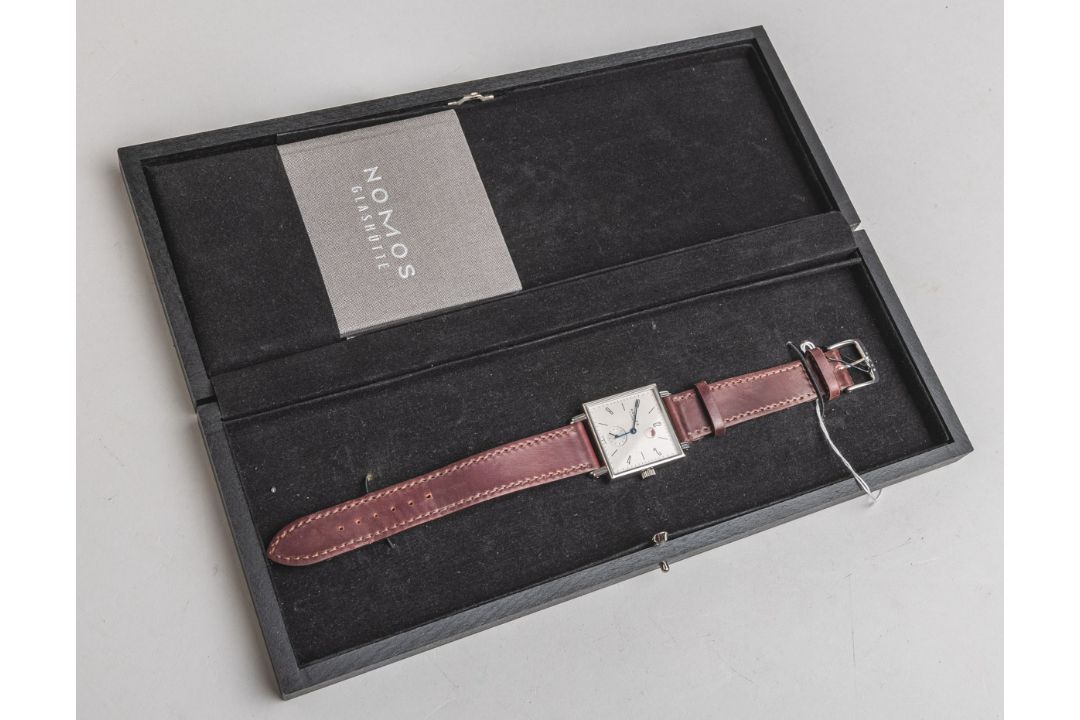 Nomos - Armbanduhr "Tetra 27" (Nomos, Glashütte) - Bild 1 aus 3