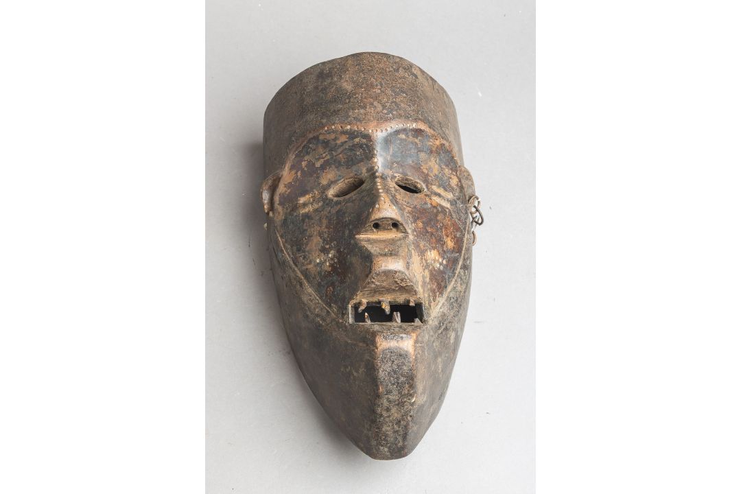 Maske (Dan, Elfenbeinküste, Alter unbekannt) - Bild 1 aus 2