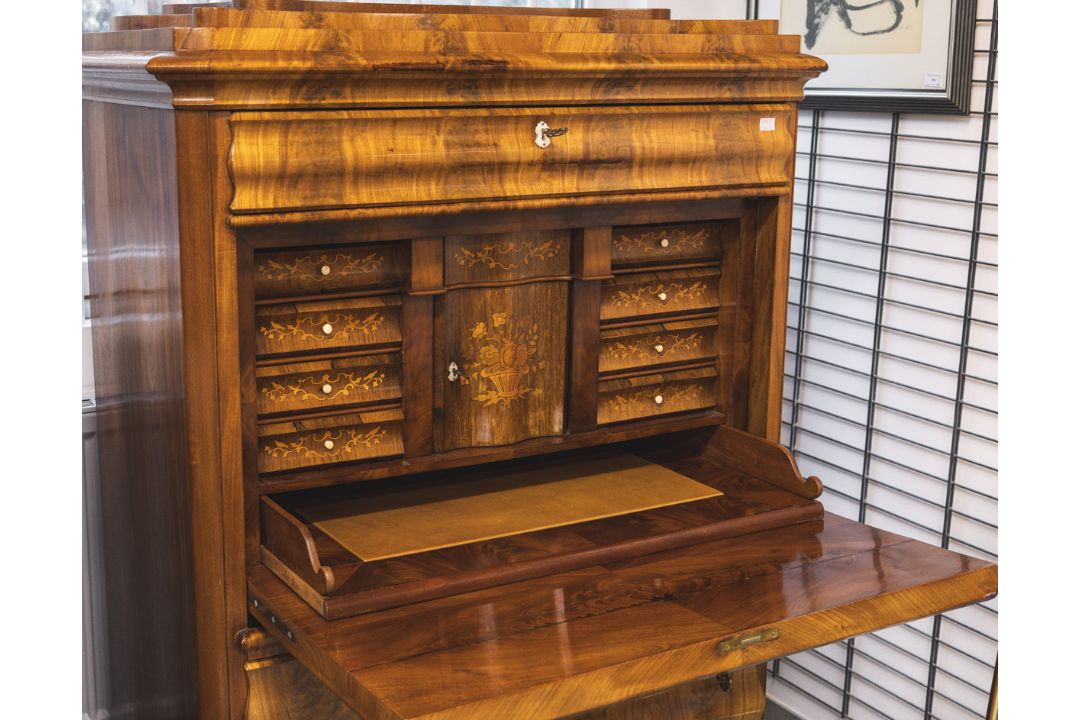 Schreibschrank (wohl Norddeutschland, Biedermeier, 19. Jh.) - Bild 2 aus 3