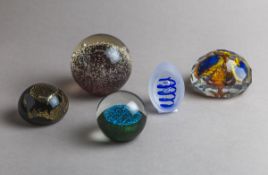 5-teiliges Konvolut von Glaskugeln (Paperweight)