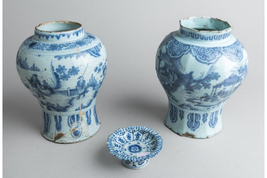 3-teiliges Konvolut chinesischer Porzellangefäße (wohl Qing-Dynastie, 17./18. Jh.) - Bild 1 aus 2