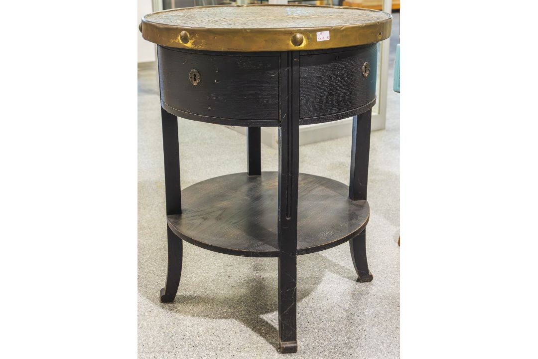 Runder Beistelltisch / Rauchertisch (20er J., Art déco)
