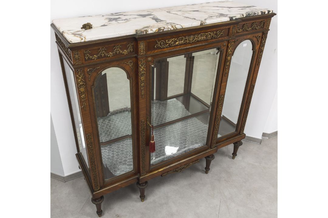 Halbhohe Vitrine (Frankreich, 19. Jh.) - Bild 1 aus 6