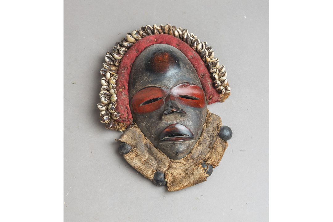 Maske (Dan, Liberia / Elfenbeinküste, Alter unbekannt) - Bild 1 aus 2