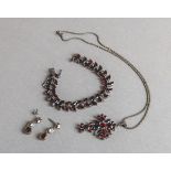 3-teiliges Set von Granatschmuck (um 1900)