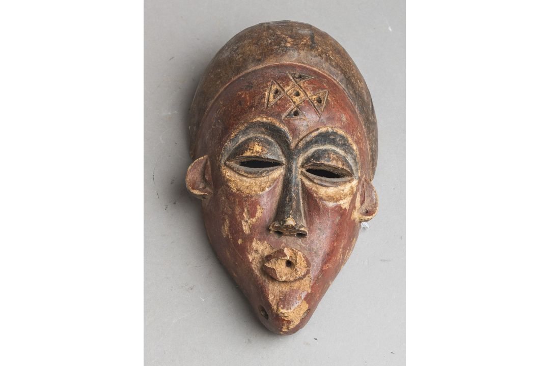 Maske (Chokwe, Angola, Alter unbekannt) - Bild 1 aus 2
