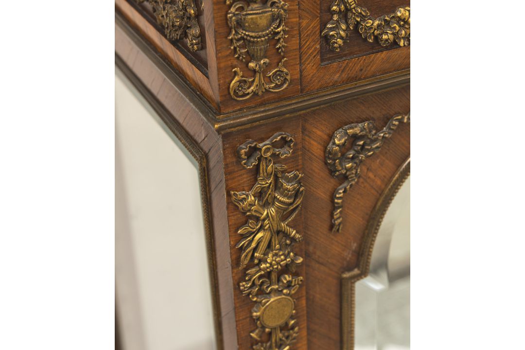 Halbhohe Vitrine (Frankreich, 19. Jh.) - Bild 3 aus 6